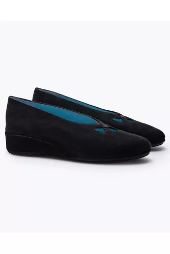 Suede ballerinas with clover cut