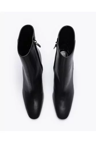 Bottines en cuir avec fermeture éclair 80