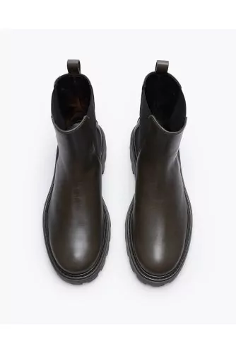 Beattle - Leather low boots with elastics on the side 20