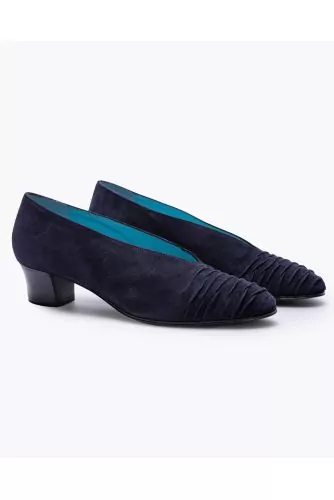 Drapes suede pumps 40