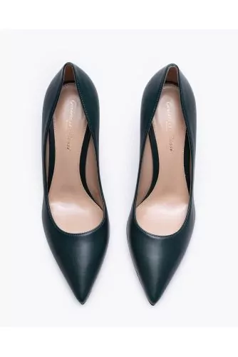 Leather pumps with pointed toe 85