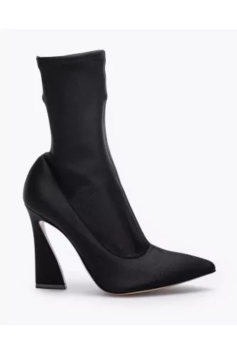 Bottines en satin stretch avec talon sculpture 105