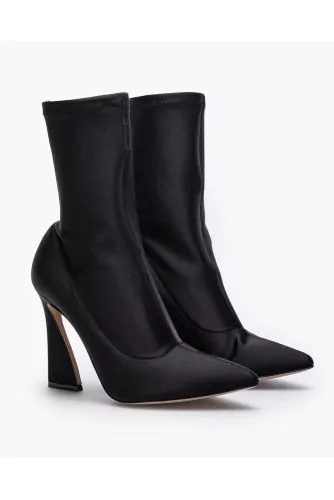 Bottines en satin stretch avec talon sculpture 105