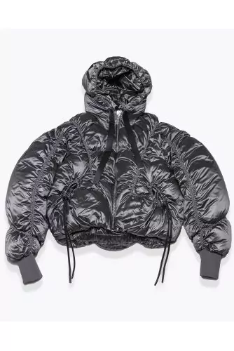 Puffy jacket in shiny polyamide and goose down with gathered stitching
