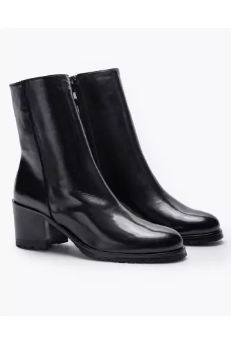 Bottines en cuir avec fermeture éclair 55