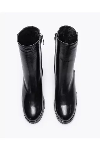 Bottines en cuir avec fermeture éclair 55