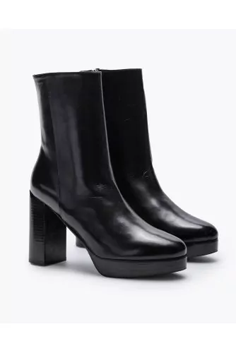 High-heeled leather low boots with zipper 100