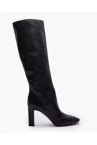 Leather rider boots with heel and stitched buttress 85