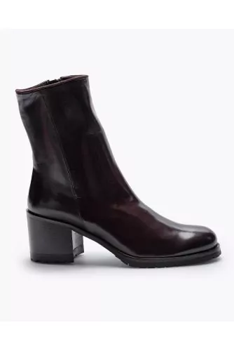 Bottines en cuir avec fermeture éclair 55