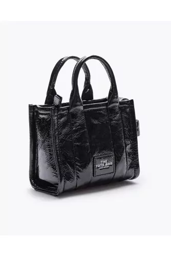 The Shiny Crinkle - Frowned varnished leather bag with shoulder strap