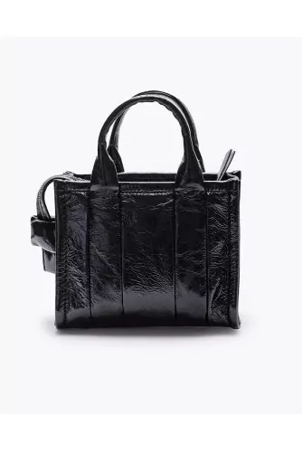 The Shiny Crinkle - Frowned varnished leather bag with shoulder strap