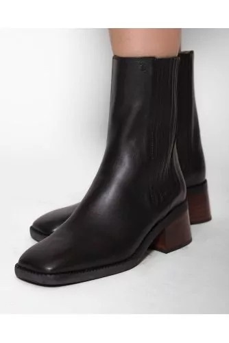 Tronchetto - Flexible leather low boots with elastics on the side 55