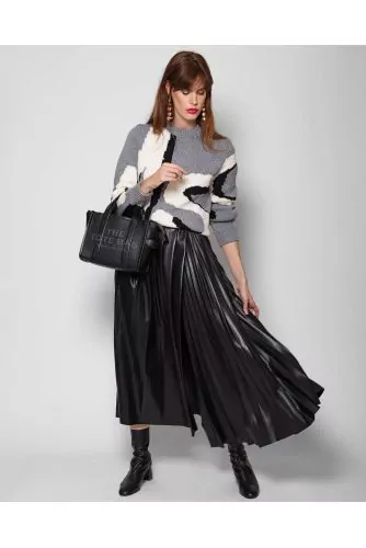 Long pleated skirt in eco leather