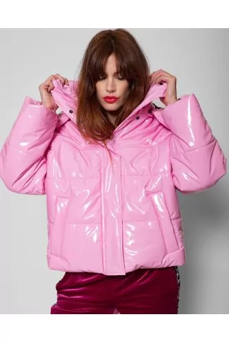 Lacquered fleece puffy jacket with hood