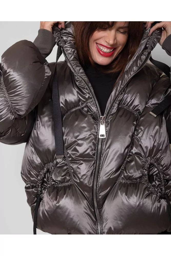 Puffy jacket in shiny polyamide and goose down with gathered stitching