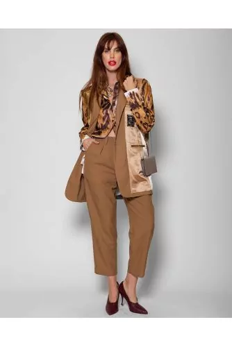 Wool trousers with darts and elastic waist