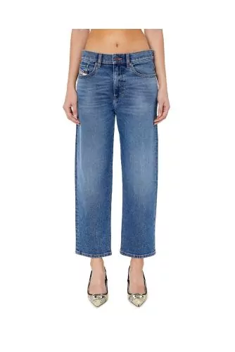 Short jeans in stretch denim boyfriend cut