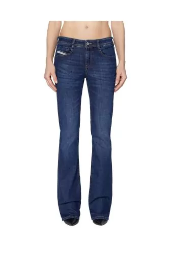 Stretch denim bootcut jeans with fitted waist