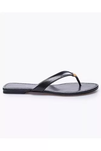 Leather flip-flops with small logo on the middle