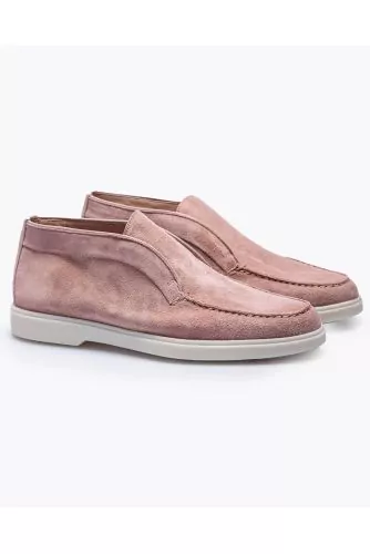 High moccasins in split leather with stitched top