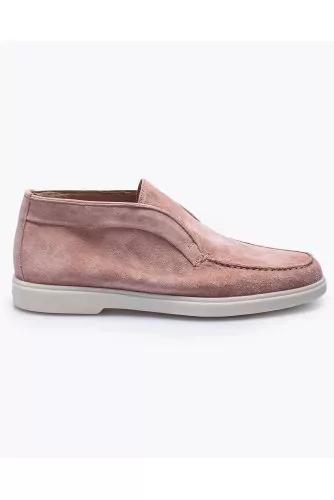 High moccasins in split leather with stitched top