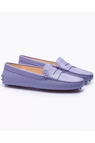 Gommino - Leather loafers with tab and stitched top