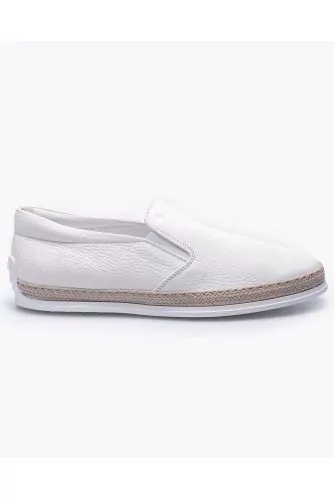 Slip-ons in grained leather with elastics