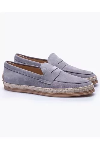 Mocassins en croûte de cuir avec patte et plateau surpiqué