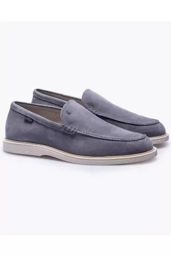 H633 - Split leather moccasins with smooth upper