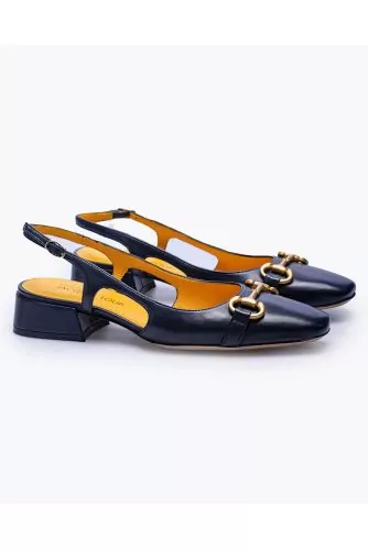 Leather cut-shoes with back strap and matte gold bits 30