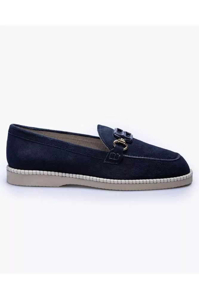 H642 - Suede moccasins with tone on tone bit