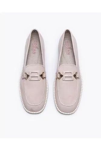 H642 - Suede moccasins with tone on tone bit