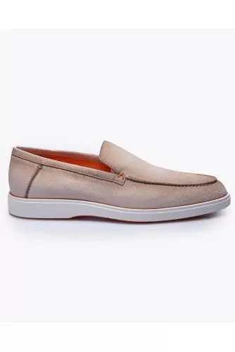 Mocassins en croûte de cuir avec empeigne lisse et plateau surpiqué