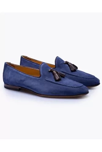 Split leather slip-ons with tassels and topstitched upper