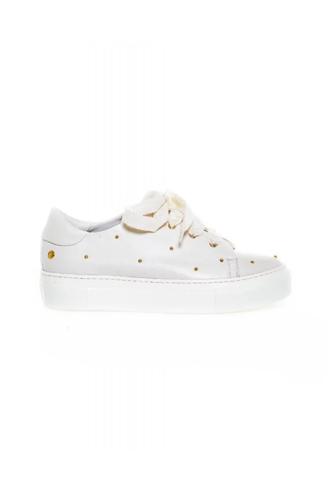 Sneakers Jacques Loup ivory with golden nails for women