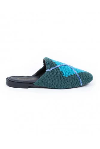 Outdoor flat mule "Avec Modération" green with blue square for women