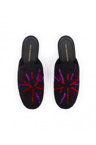 Outdoor flat mule "Avec Modération" black with multicolor design for women