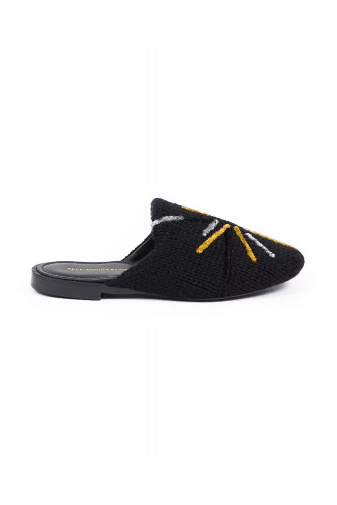 Outdoor flat mule ""Avec Modération" black with multicolor design for women