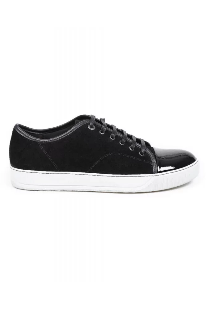 mens black tennis shoes with white soles