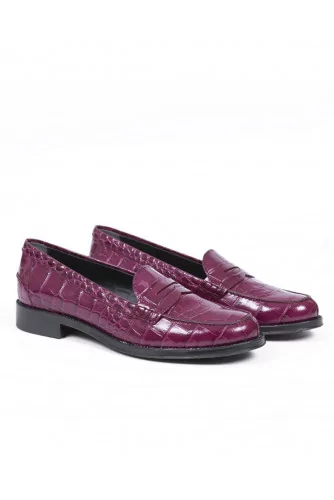 Mocassin Tod's avec patte bordeaux semelle de gomme pour femme