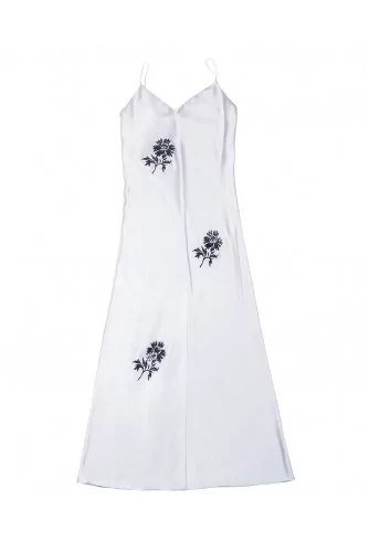 Satin dress with floral embroideries