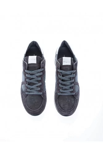 "Monaco Vintage" Sneakers with "PMP"vinitials on counter