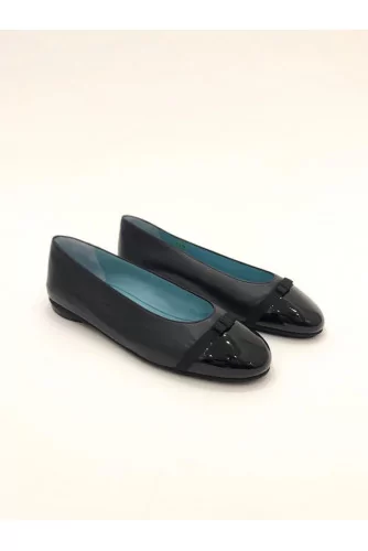 Leather ballerinas with varnished toe cap