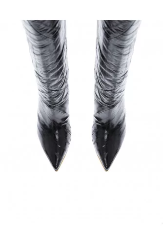 Leather boots with pointed toe decorated with gold metal 90