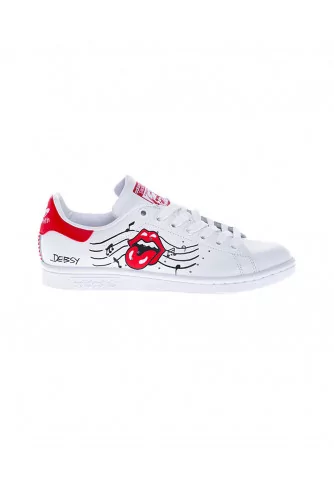 Tennis Debsy "Red Rolling Stones" blanc, arrière rouge et strass pour femme