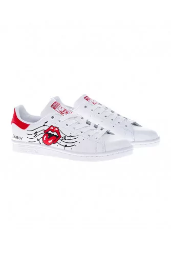 Tennis Debsy "Red Rolling Stones" blanc, arrière rouge et strass pour femme