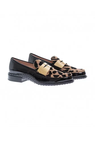 Patent leather moccasins with metallic penny strap et leopard print