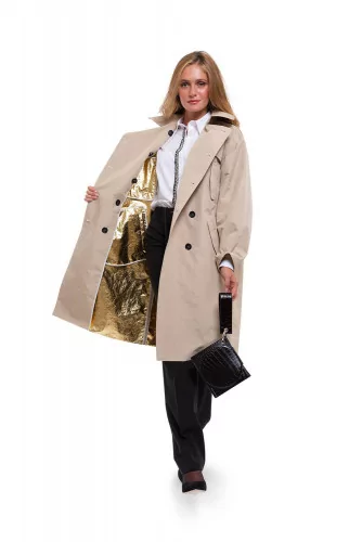 Reversible trench coat with gold parts