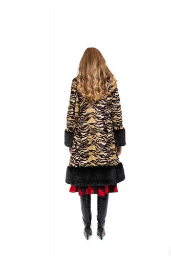 "Vivien" Coat with fake fur and tiger print
