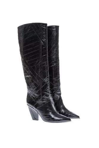 Bottes en cuir avec bout pointu décoré de métal doré 90